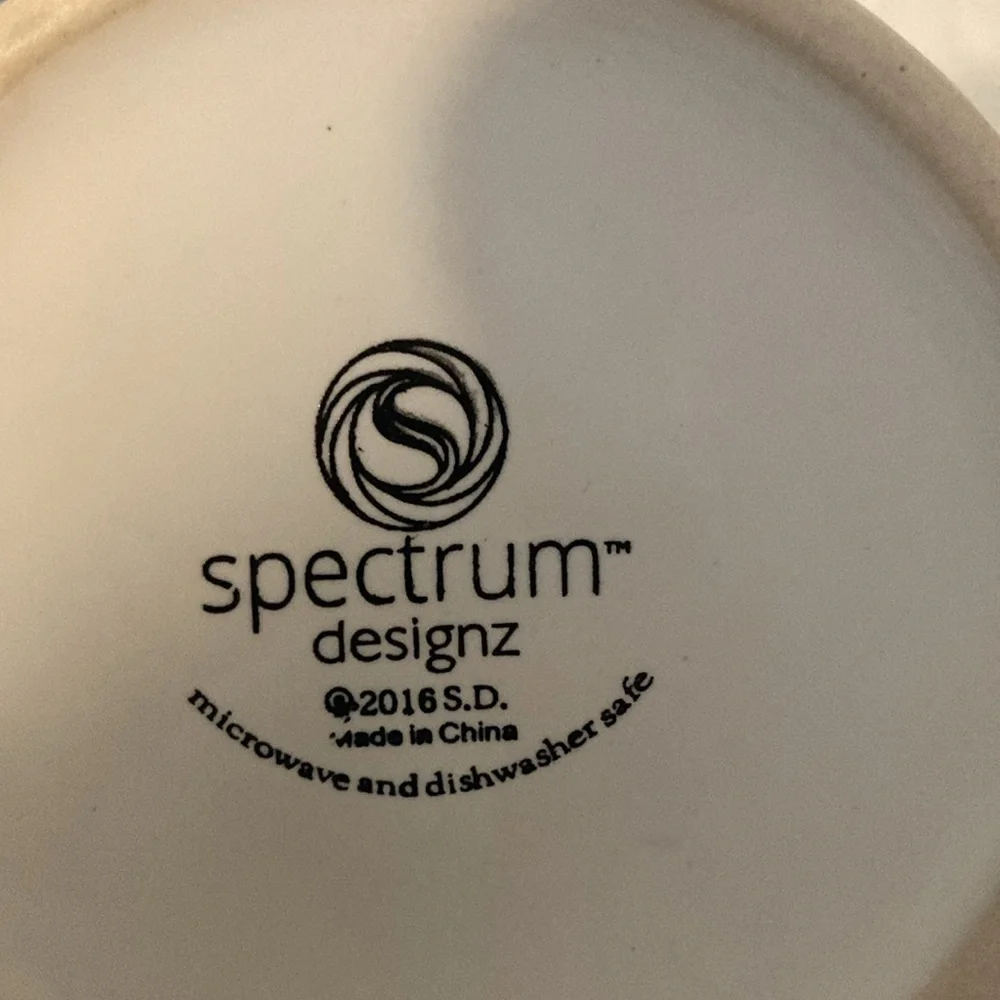 Spectrum Designz Christmas Cream and Sugar Set